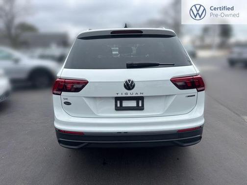 Pure White 2024 Volkswagen Tiguan 2.0T SE 4MOTION