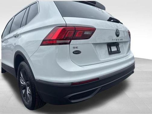 2024 Volkswagen Tiguan 2.0T SE 4MOTION