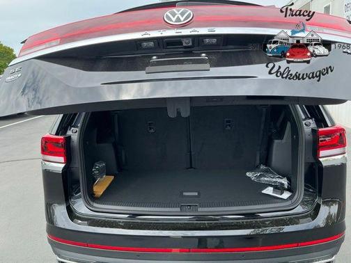 2025 Volkswagen Atlas 2.0T SE w/Technology 4MOTION