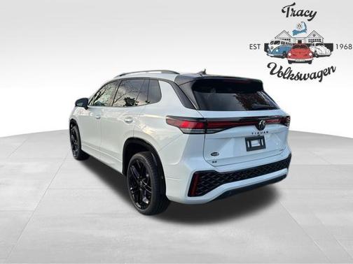 2026 Volkswagen Tiguan 2.0T SE R-Line Black 4MOTION