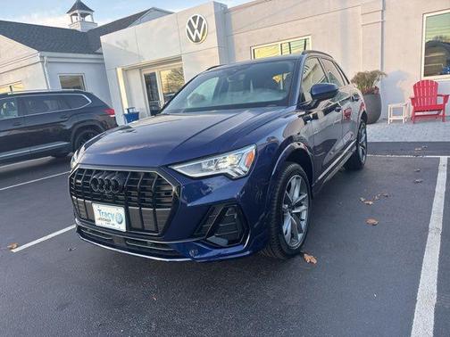 Navarra Blue Metallic 2024 Audi Q3 45 S line Premium Plus
