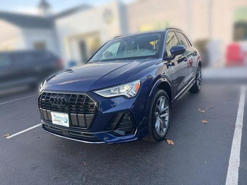 Navarra Blue Metallic 2024 Audi Q3 45 S line Premium Plus