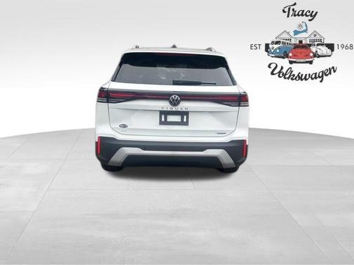 2025 Volkswagen Tiguan 2.0T SE 4MOTION