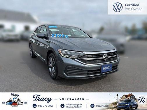 Platinum Gray Metallic 2023 Volkswagen Jetta 1.5T SE