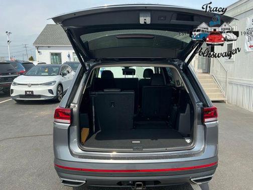 2025 Volkswagen Atlas 2.0T SE w/Technology 4MOTION