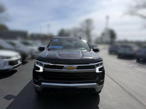 Dark Ash Metallic 2023 Chevrolet Silverado 1500 LT