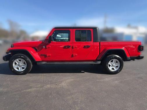 Firecracker Red Clearcoat 2021 Jeep Gladiator Sport S