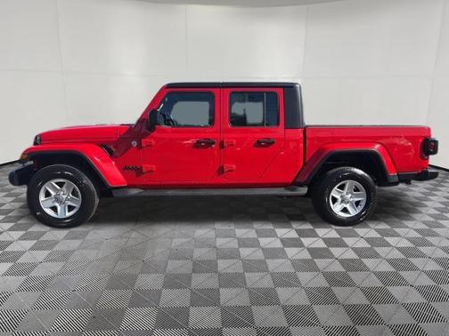 Firecracker Red Clearcoat 2021 Jeep Gladiator Sport S