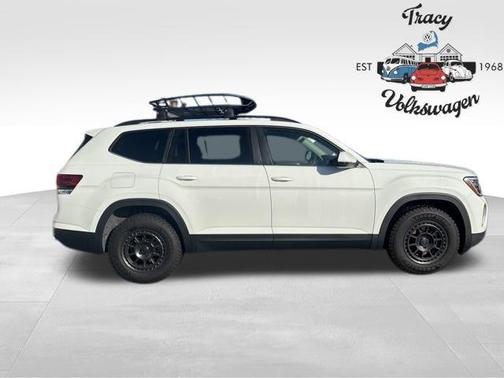 2025 Volkswagen Atlas 2.0T SE w/Technology 4MOTION