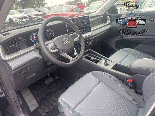 2025 Volkswagen Tiguan 2.0T SE 4MOTION