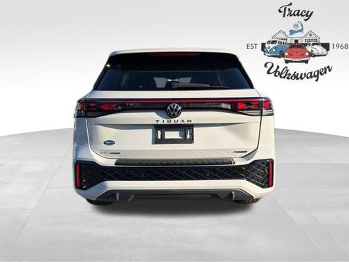 2026 Volkswagen Tiguan SE R-Line