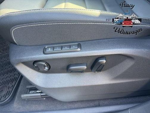 2026 Volkswagen Atlas Cross Sport 2.0T SEL