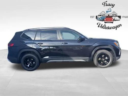 2026 Volkswagen Atlas Peak Edition