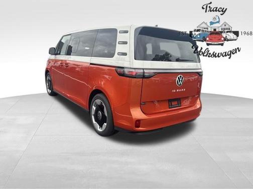 2025 Volkswagen ID. Buzz Pro S Plus with 4MOTION
