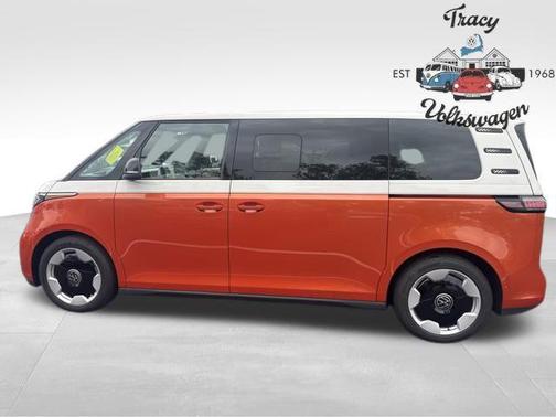 2025 Volkswagen ID. Buzz Pro S Plus with 4MOTION