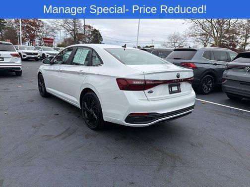 2025 Volkswagen Jetta 1.5T SE