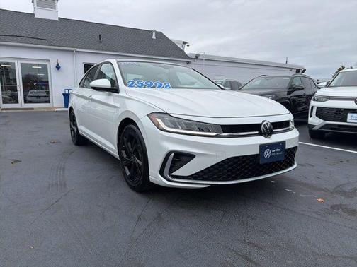 2025 Volkswagen Jetta 1.5T SE