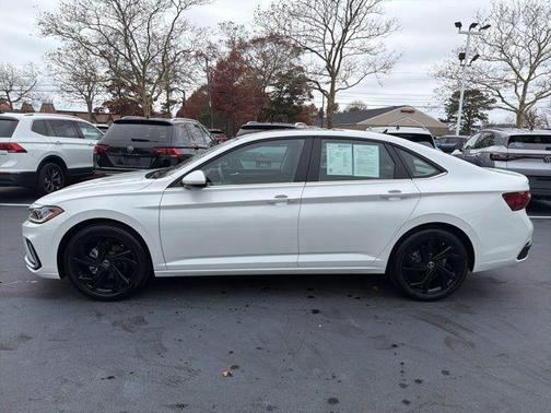 2025 Volkswagen Jetta 1.5T SE