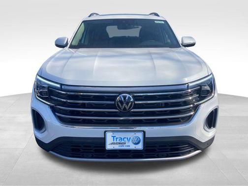 Opal White Pearl 2026 Volkswagen Atlas 2.0T SE w/Technology 4MOTION