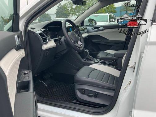 2025 Volkswagen Taos 1.5T SEL