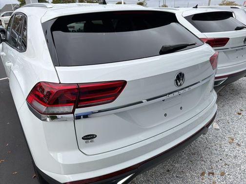 2023 Volkswagen Atlas Cross Sport 2.0T SE