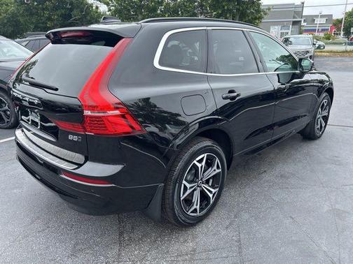 2022 Volvo XC60 B5 Momentum