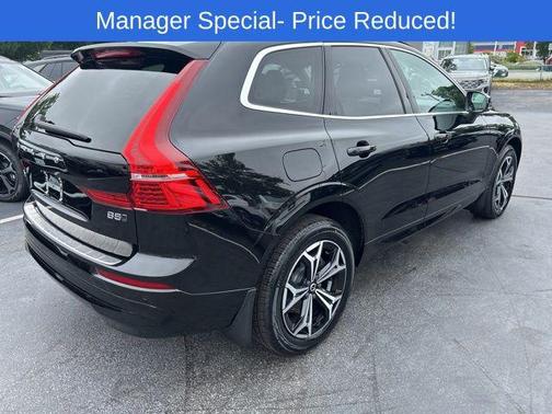 2022 Volvo XC60 B5 Momentum