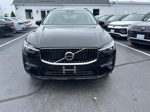 2022 Volvo XC60 B5 Momentum