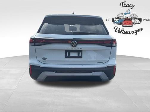 2025 Volkswagen Tiguan 2.0T SE 4MOTION
