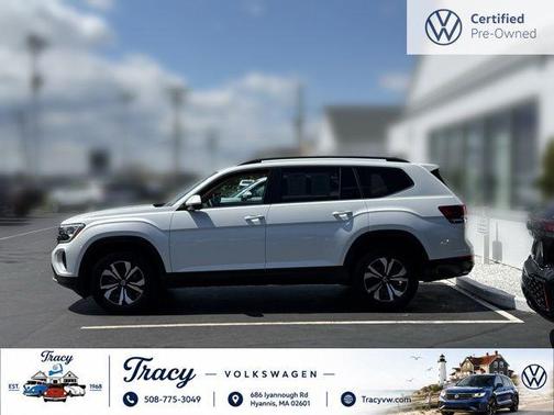 opal white pearl 2026 Volkswagen Atlas 2.0T SE