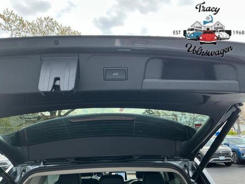2025 Volkswagen Atlas 2.0T SE w/Technology 4MOTION