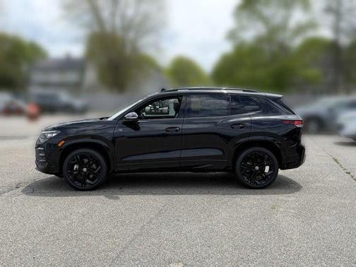 deep black pearl 2026 Volkswagen Tiguan 2.0T SE R-Line Black 4MOTION