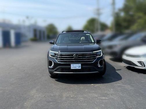 Deep Black Pearl 2026 Volkswagen Atlas 2.0T SE w/Technology 4MOTION