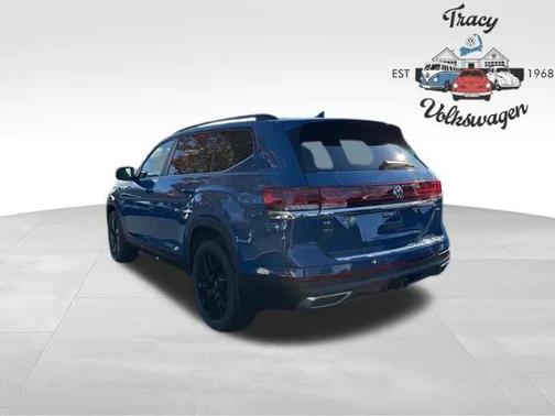 2026 Volkswagen Atlas 2.0T SE w/Technology 4MOTION
