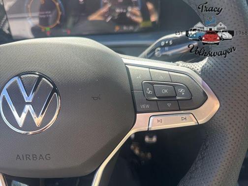 2025 Volkswagen Tiguan 2.0T SE R-Line Black 4MOTION