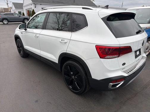 2022 Volkswagen Taos 1.5T SEL