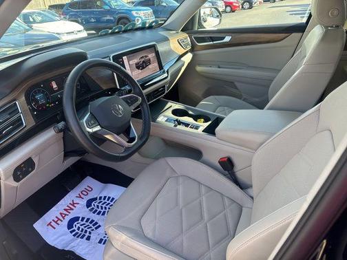 2024 Volkswagen Atlas 2.0T SE