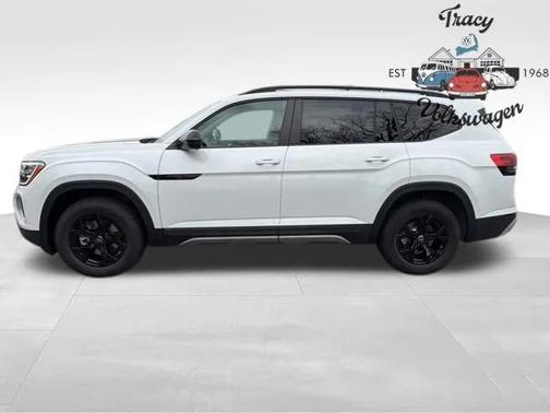 2026 Volkswagen Atlas Peak Edition