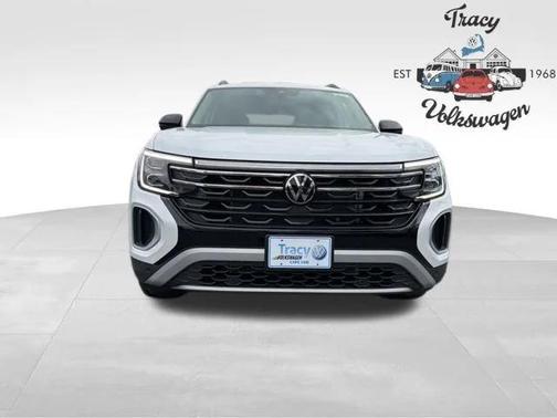 2026 Volkswagen Atlas Peak Edition