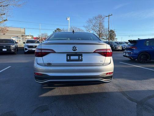 2022 Volkswagen Jetta 1.5T SE