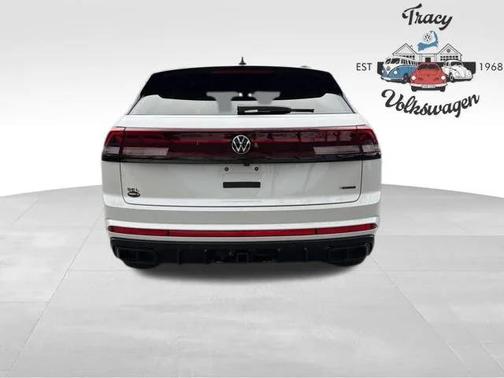 2026 Volkswagen Atlas Cross Sport 2.0T SEL