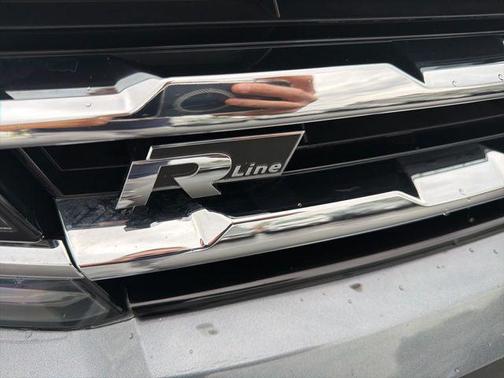 2020 Volkswagen Tiguan 2.0T SEL R-Line 4MOTION