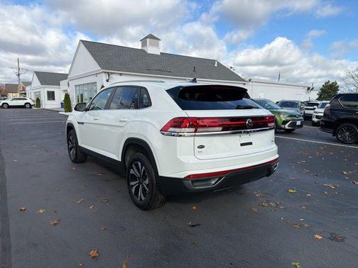 2024 Volkswagen Atlas Cross Sport 2.0T SE