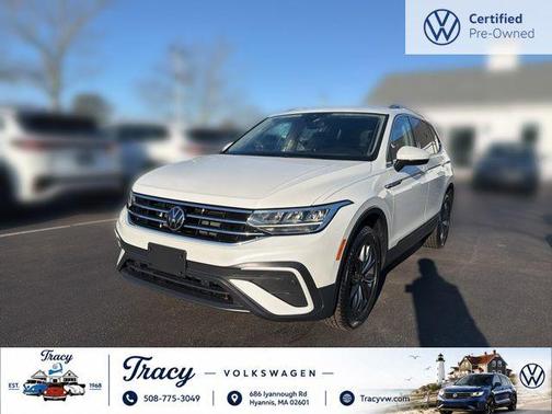 Opal White Pearl 2023 Volkswagen Tiguan 2.0T SE