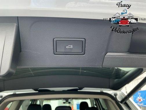 2025 Volkswagen Atlas 2.0T SE w/Technology 4MOTION