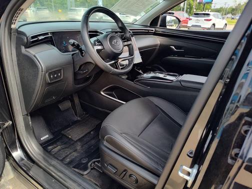 Black Pearl 2024 Hyundai TUCSON Limited