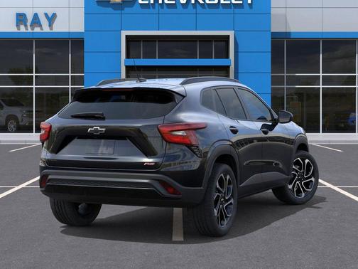 Mosaic Black Metallic 2026 Chevrolet Trax FWD 2RS