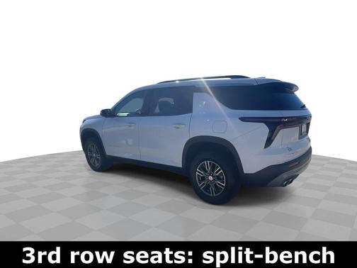 Summit White 2025 Chevrolet Traverse LT