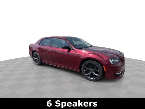 2020 Chrysler 300 Touring