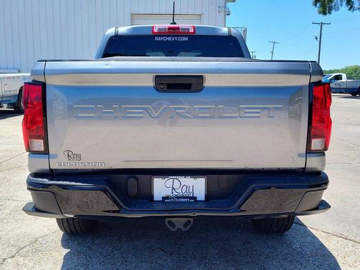 Sterling Gray Metallic 2023 Chevrolet Colorado WT